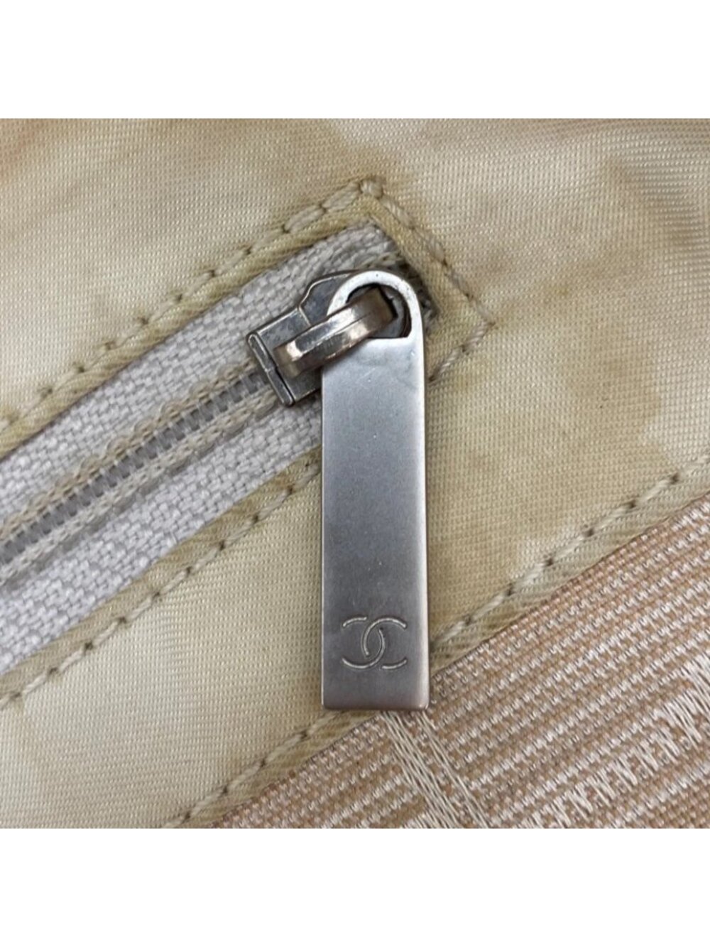 Chanel Tote New Travel Beige CC Logo Business - Picture 12 of 15